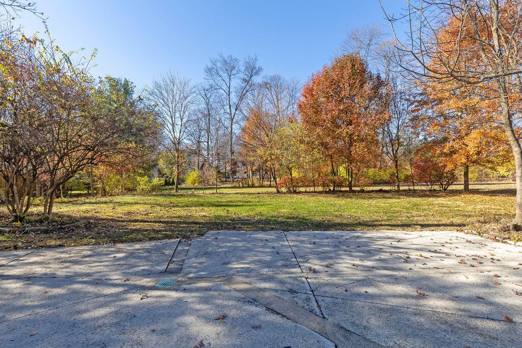 865 S Hempstead Road