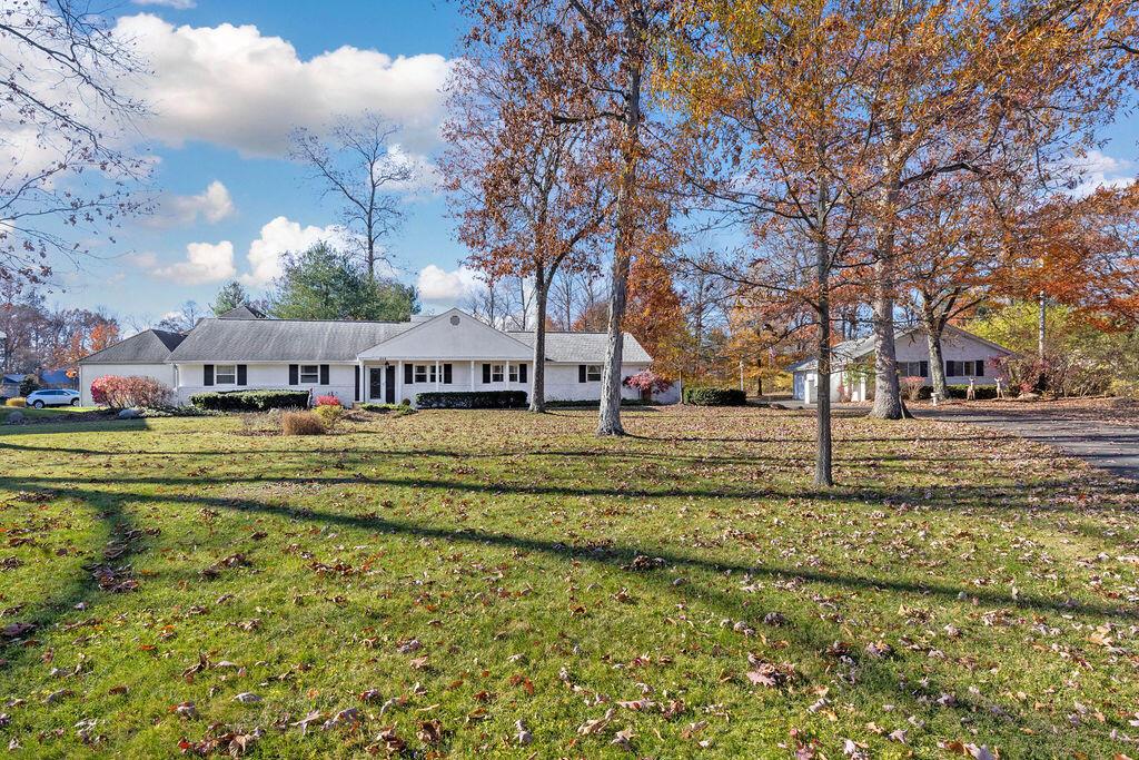 865 S Hempstead Road