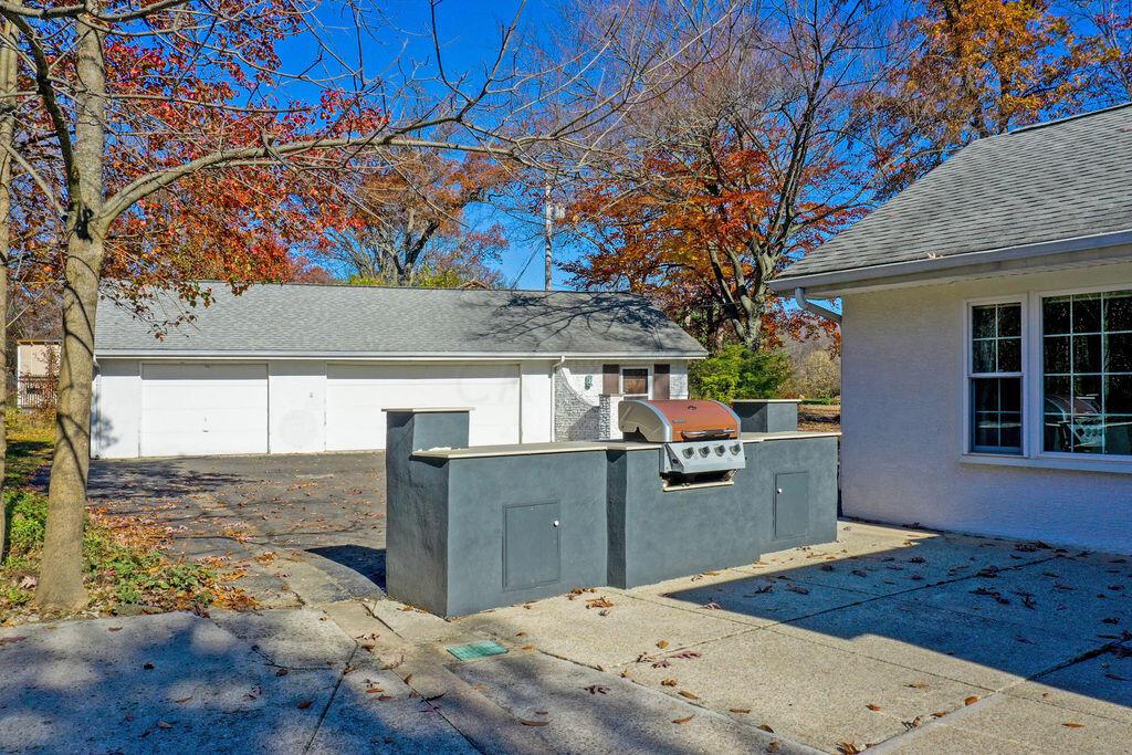 865 S Hempstead Road