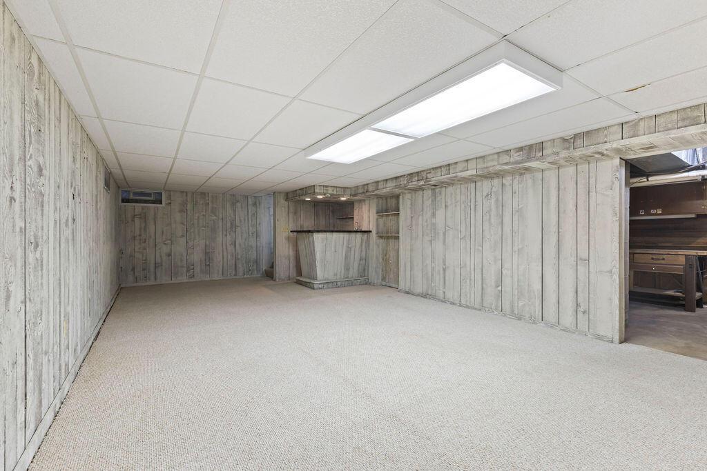 865 S Hempstead Road