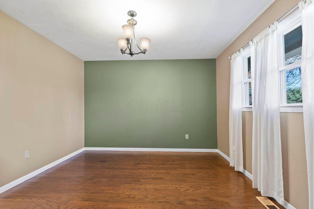 865 S Hempstead Road