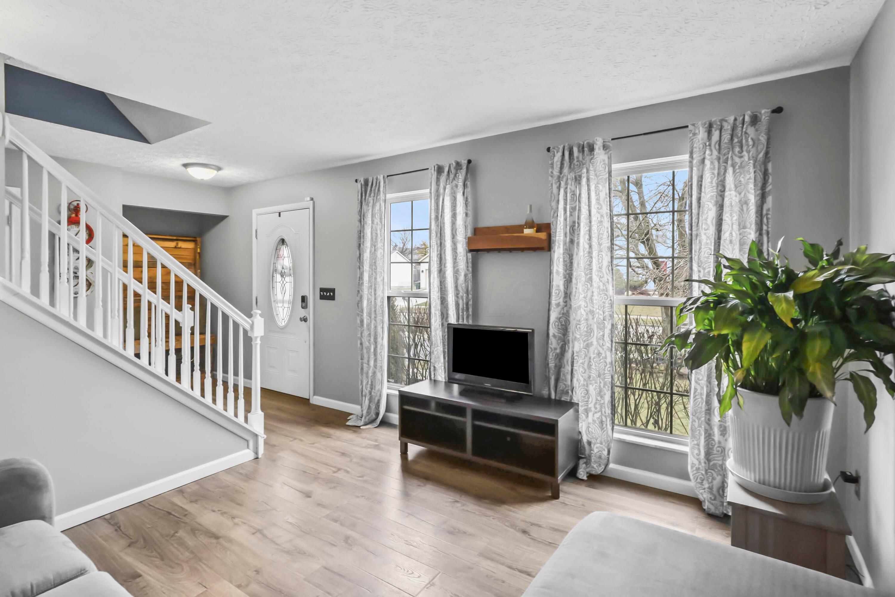 6785 Riverside Glen Court