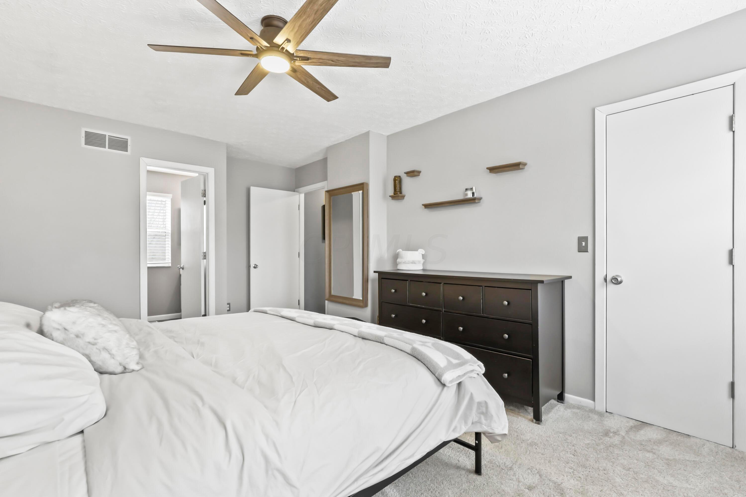 6785 Riverside Glen Court