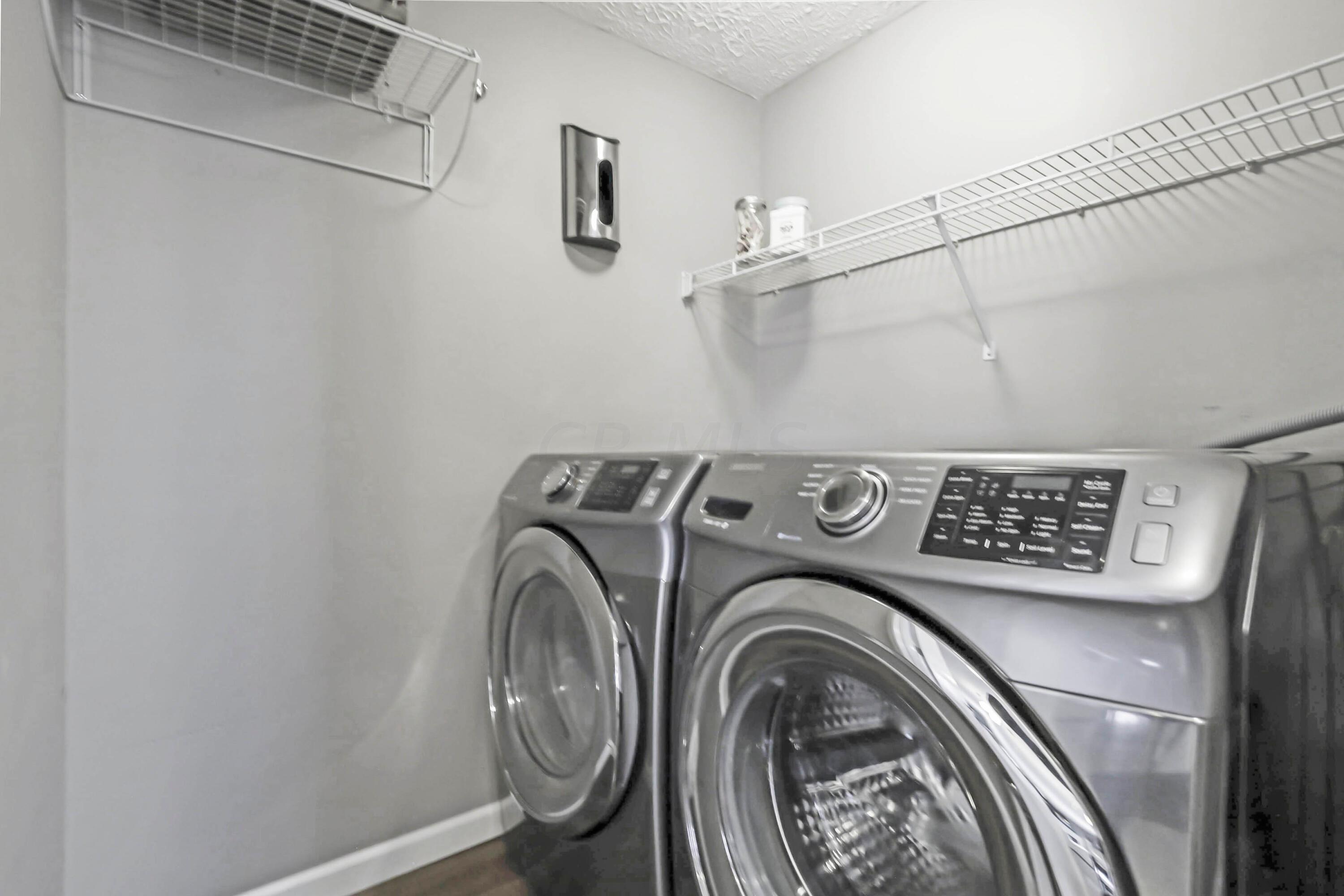 6785 Riverside Glen Court