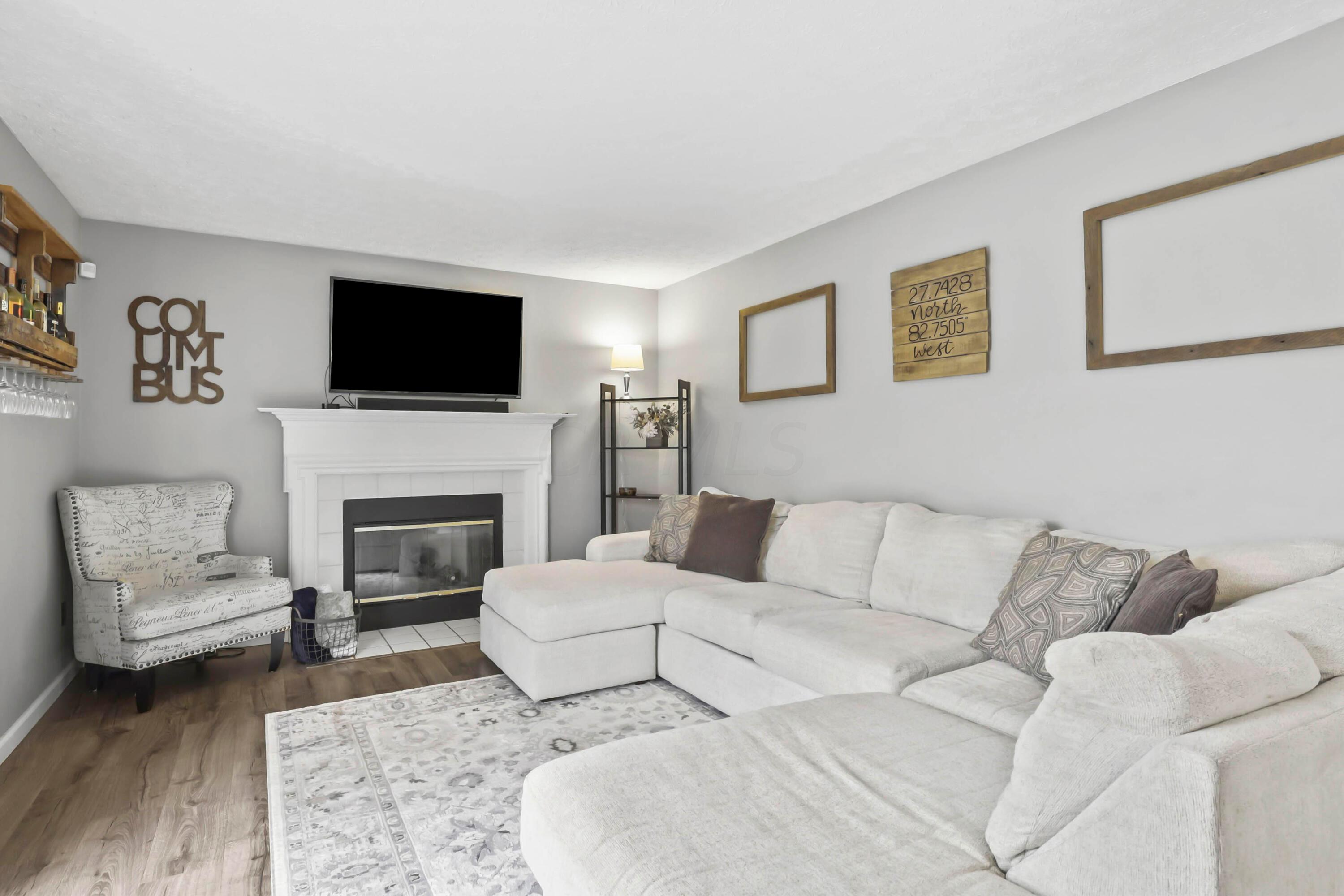 6785 Riverside Glen Court