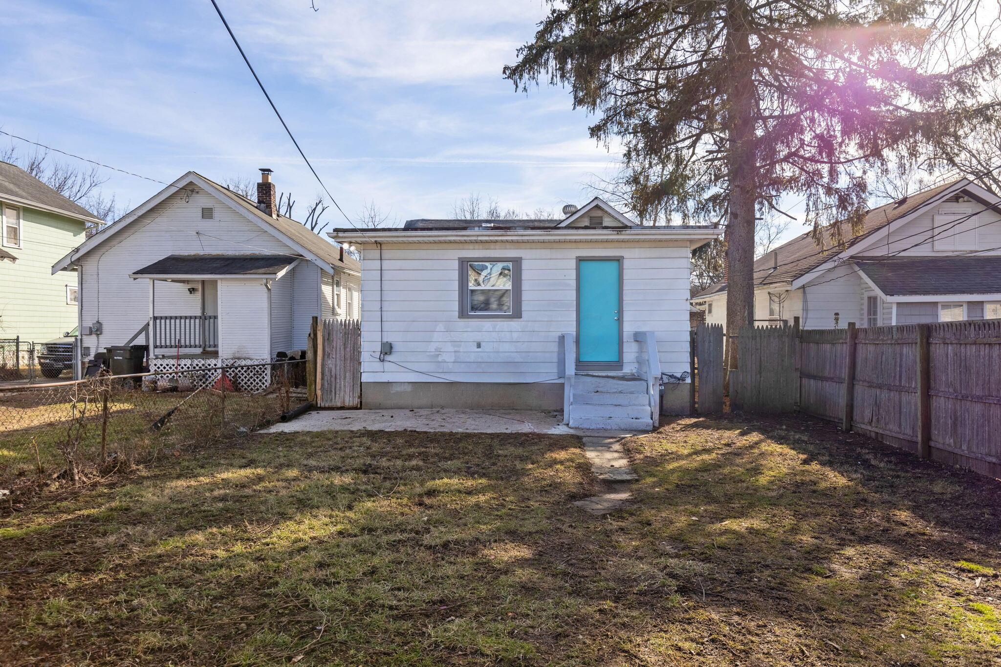 1386 Manchester Avenue