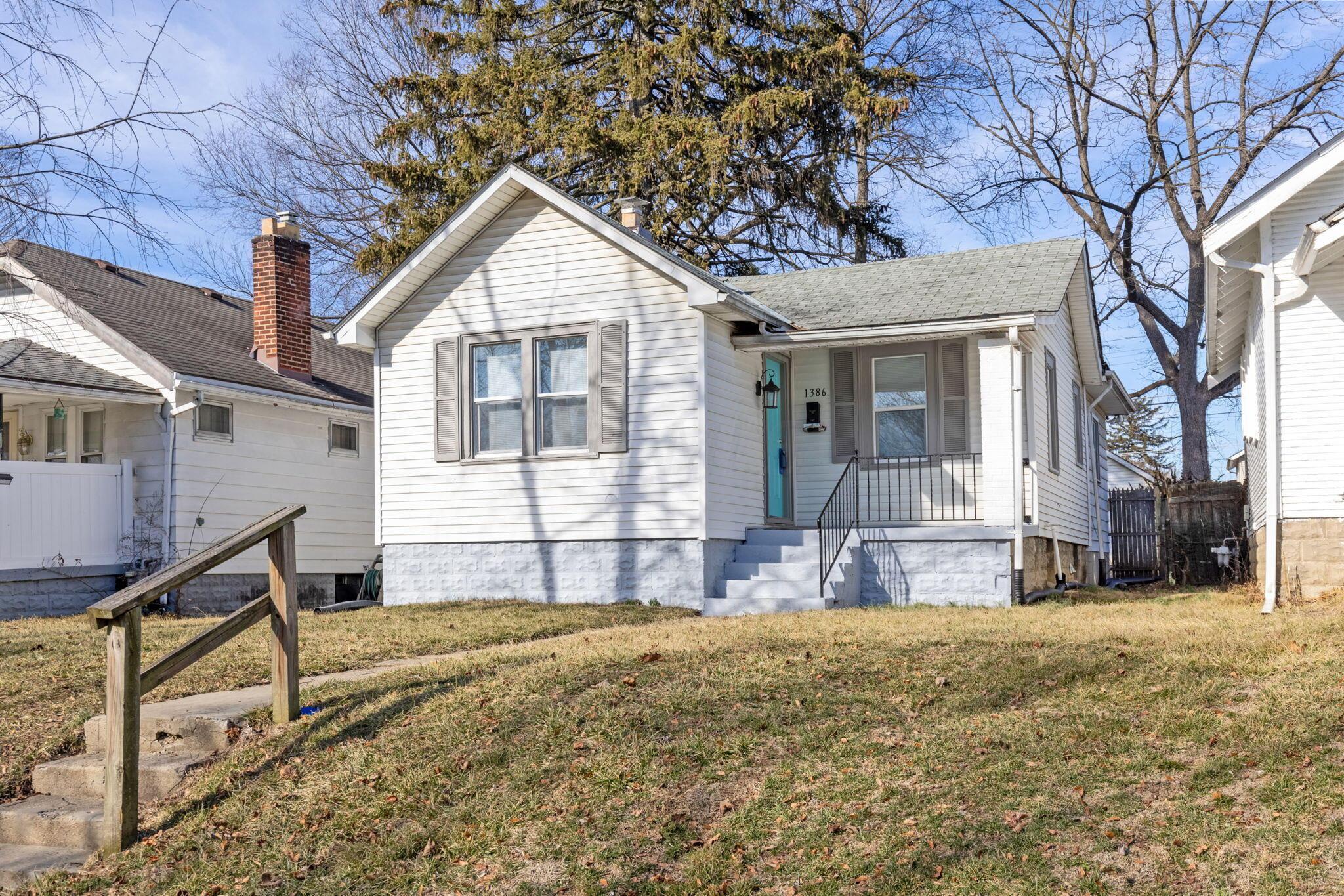 1386 Manchester Avenue