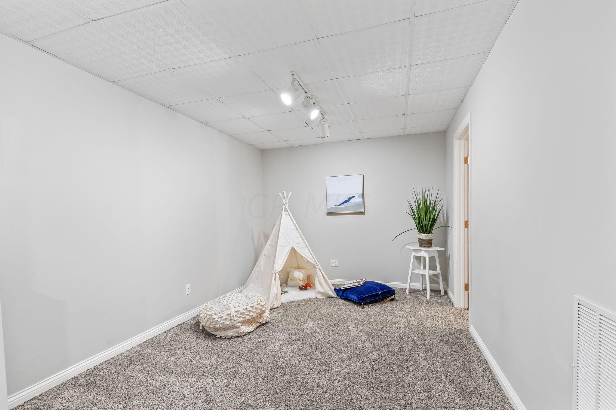 5780 Whispering Ridge Drive