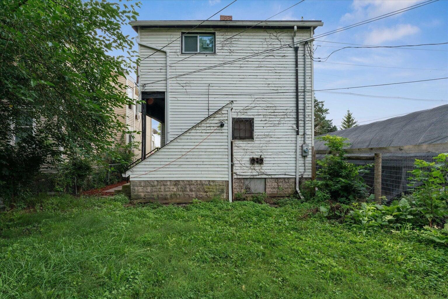 960 Sullivant Avenue