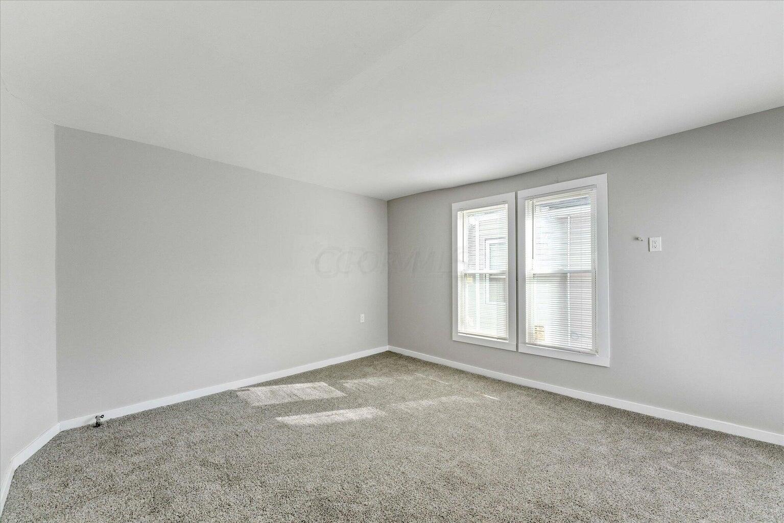 960 Sullivant Avenue