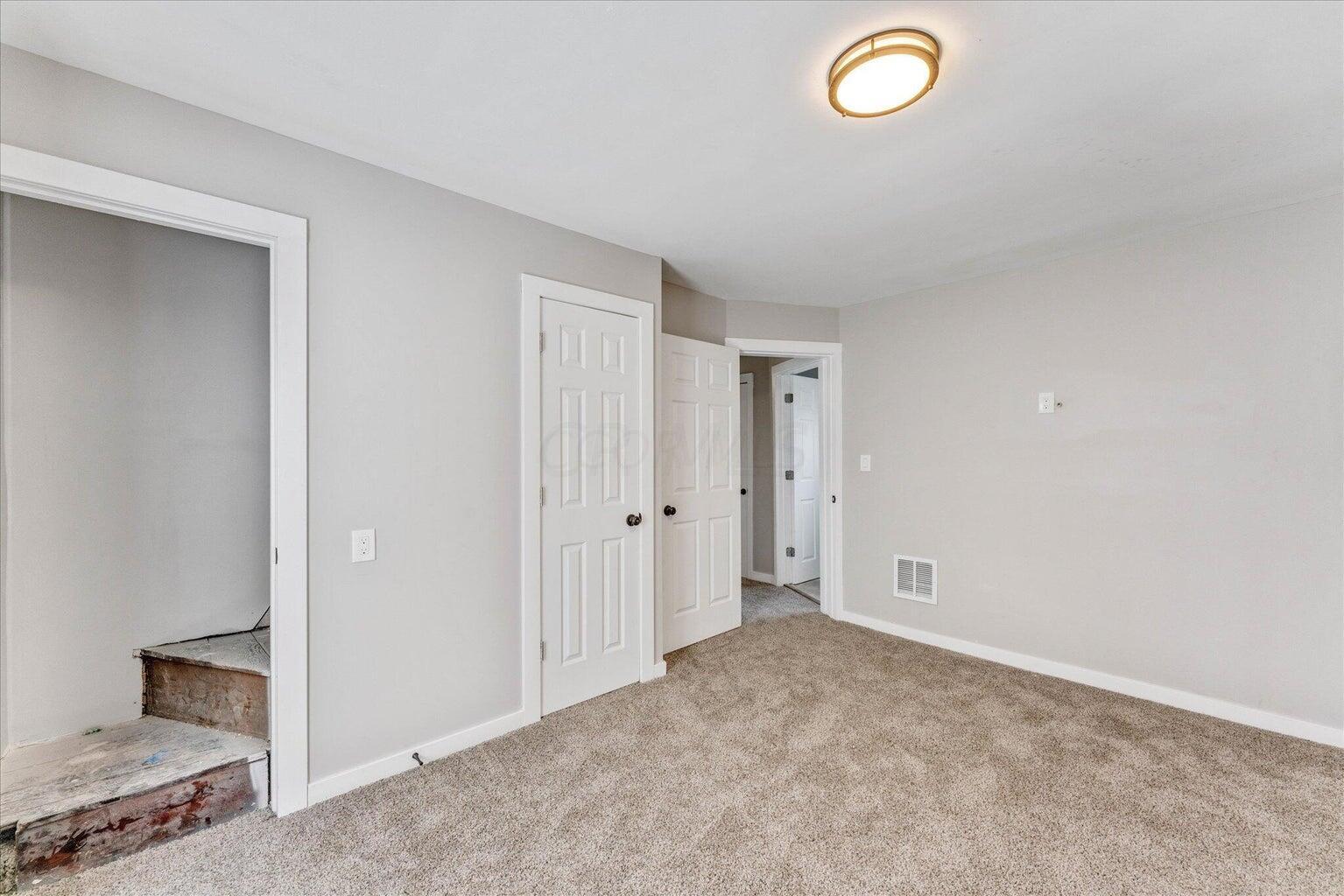 960 Sullivant Avenue