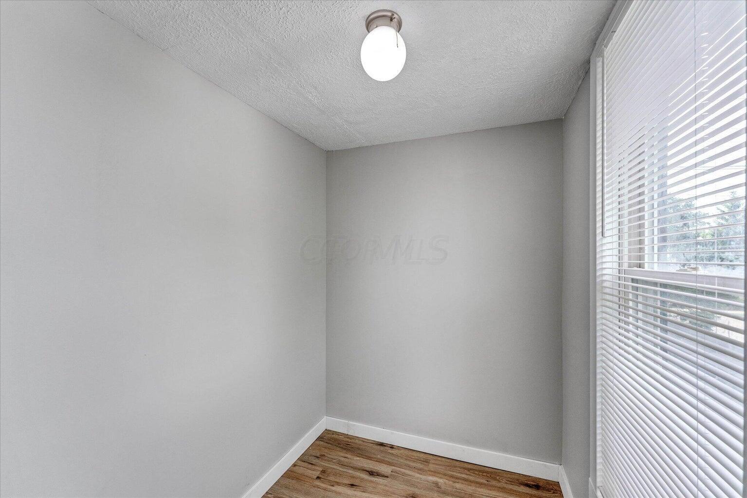 960 Sullivant Avenue