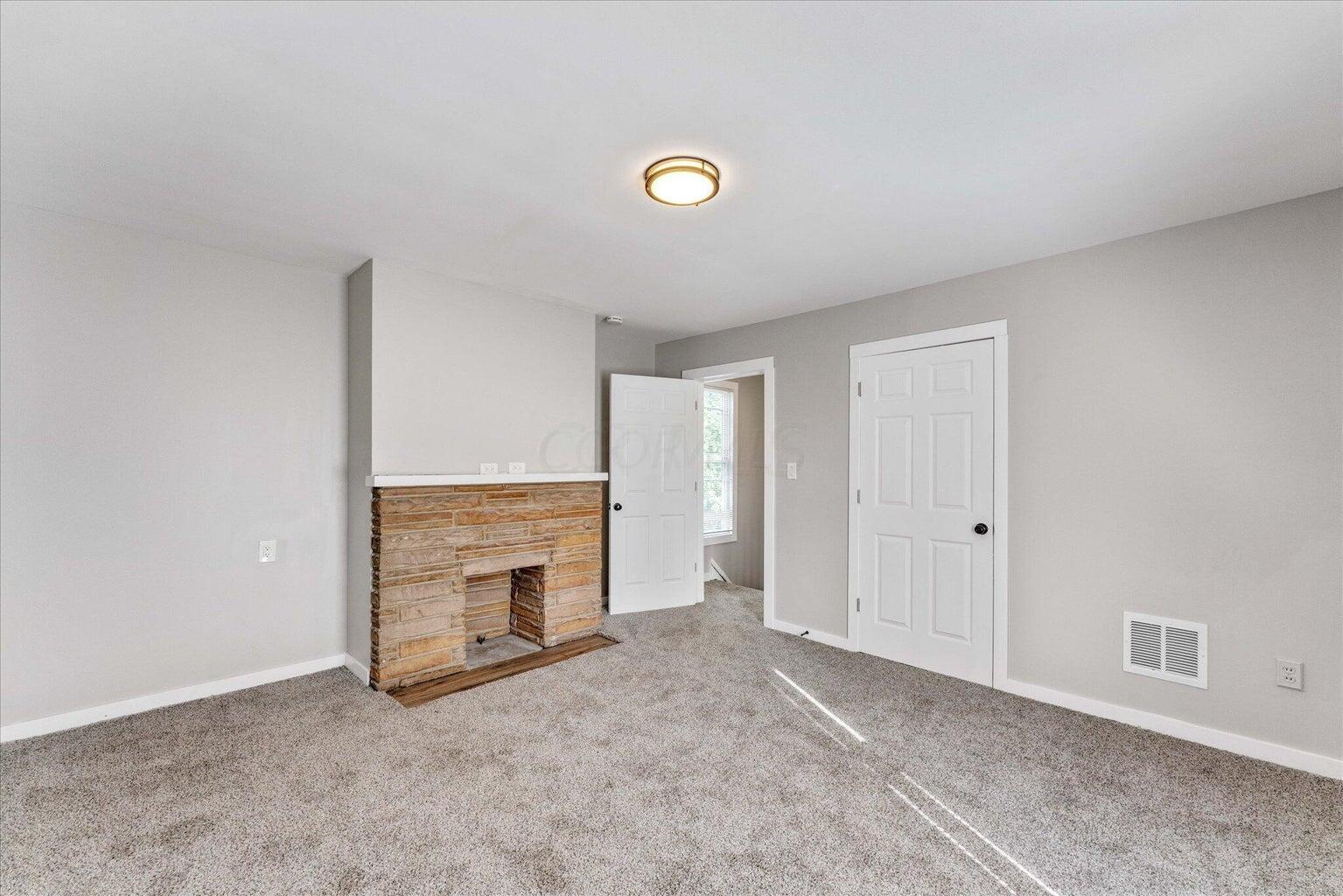 960 Sullivant Avenue