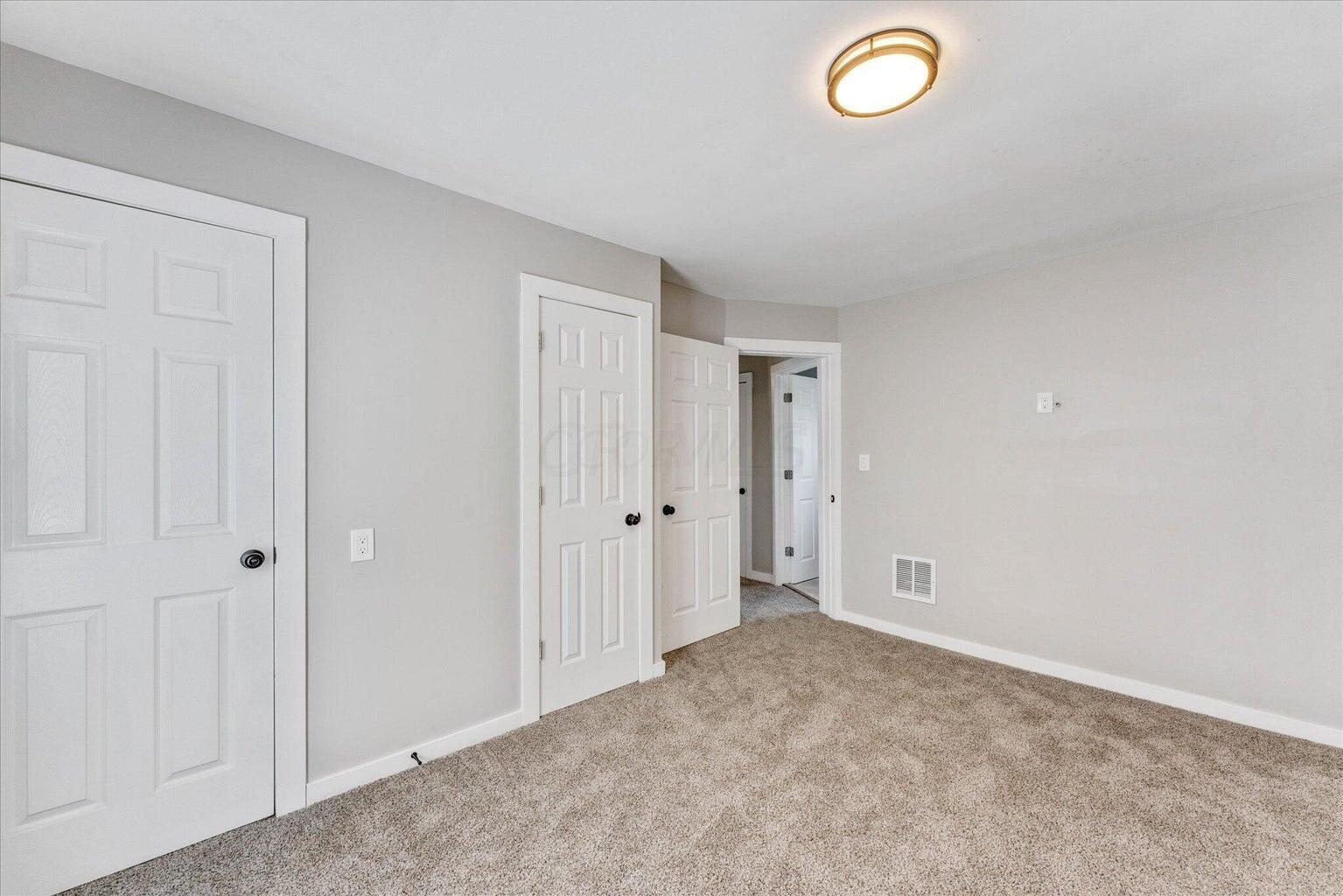 960 Sullivant Avenue