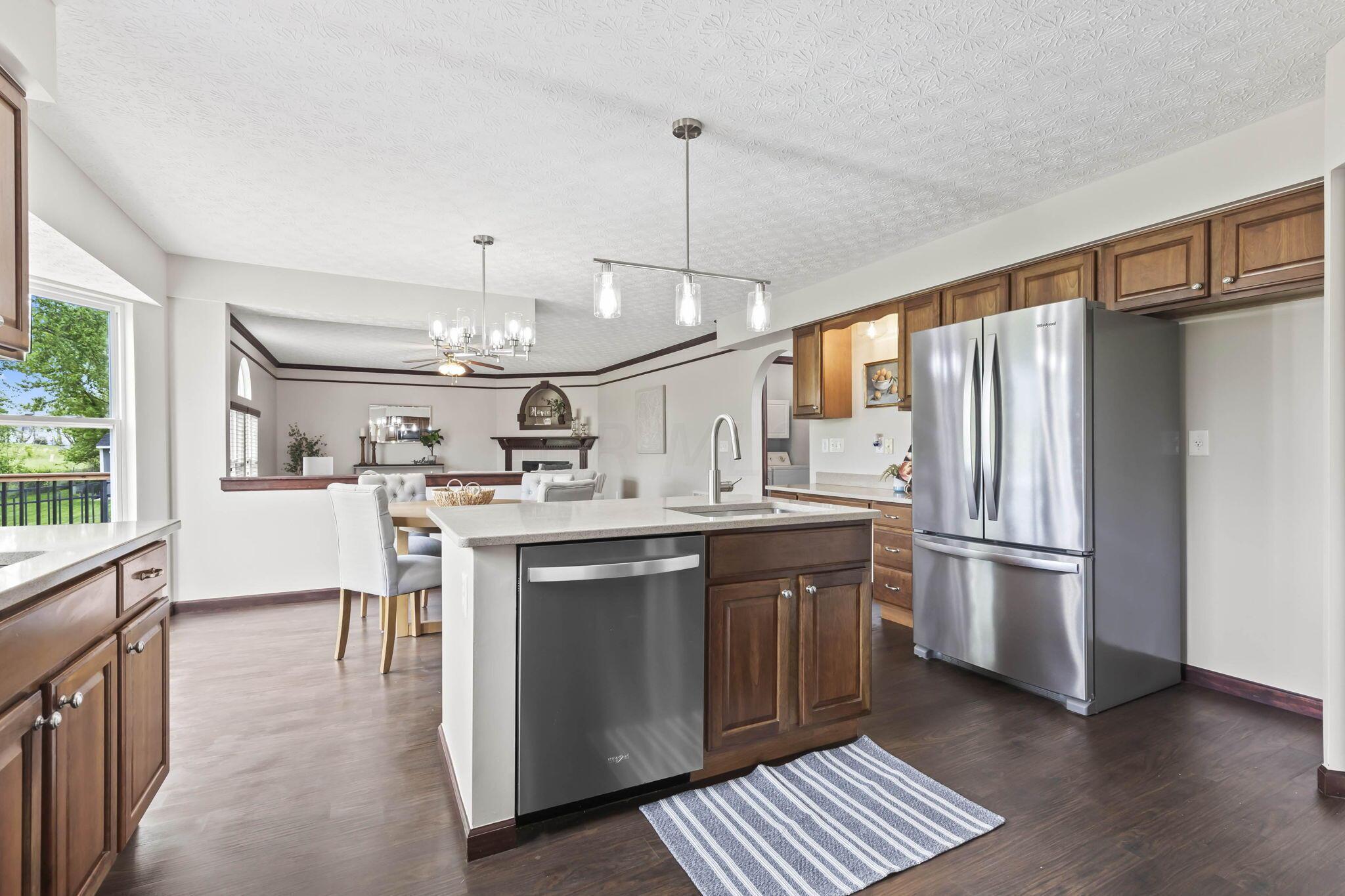 155 Heathermere Loop