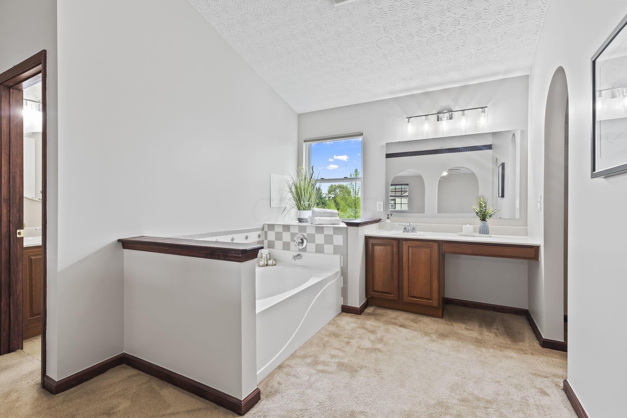 155 Heathermere Loop