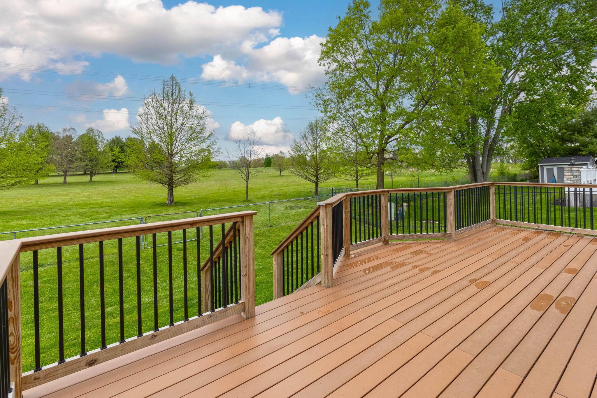 155 Heathermere Loop