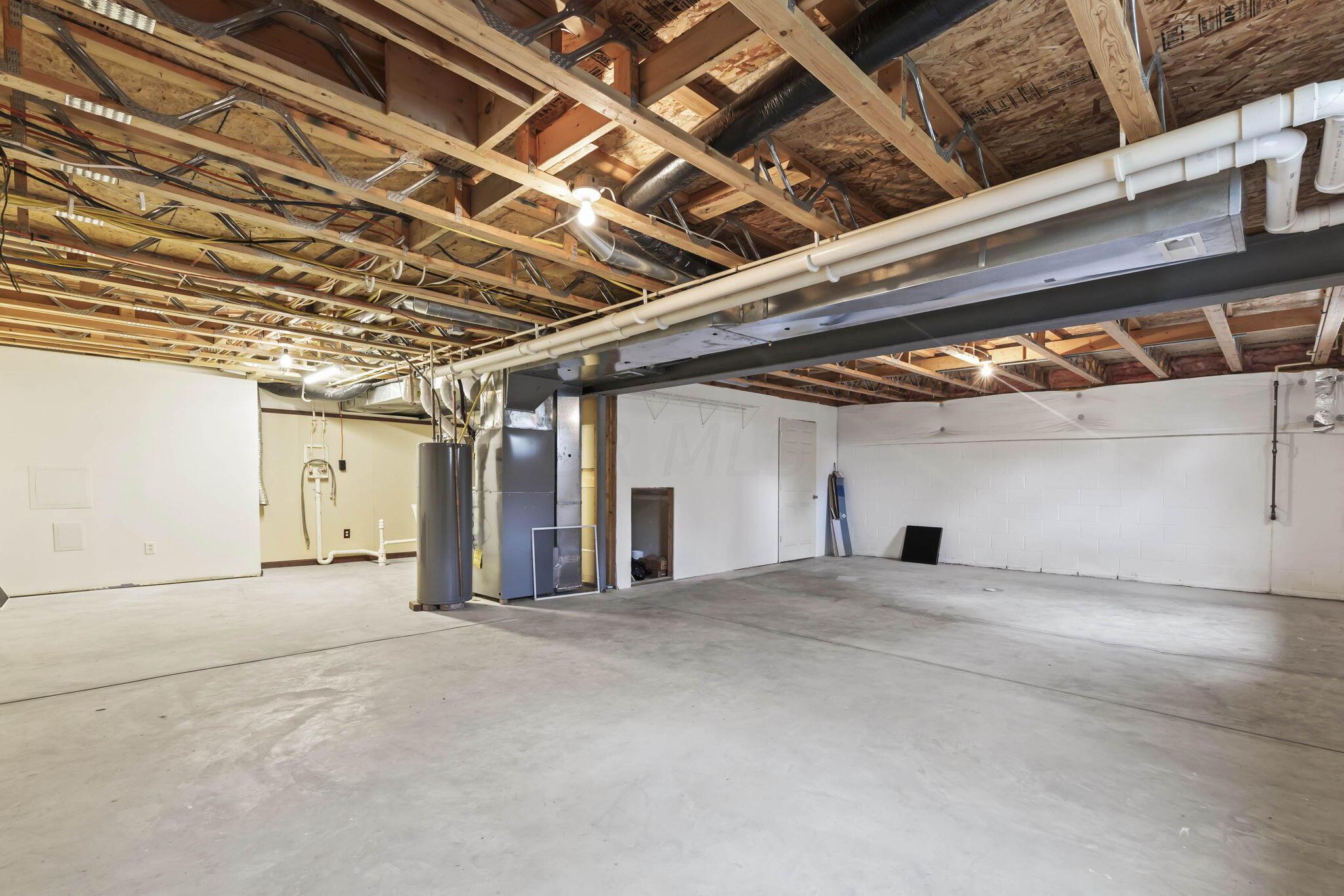 155 Heathermere Loop