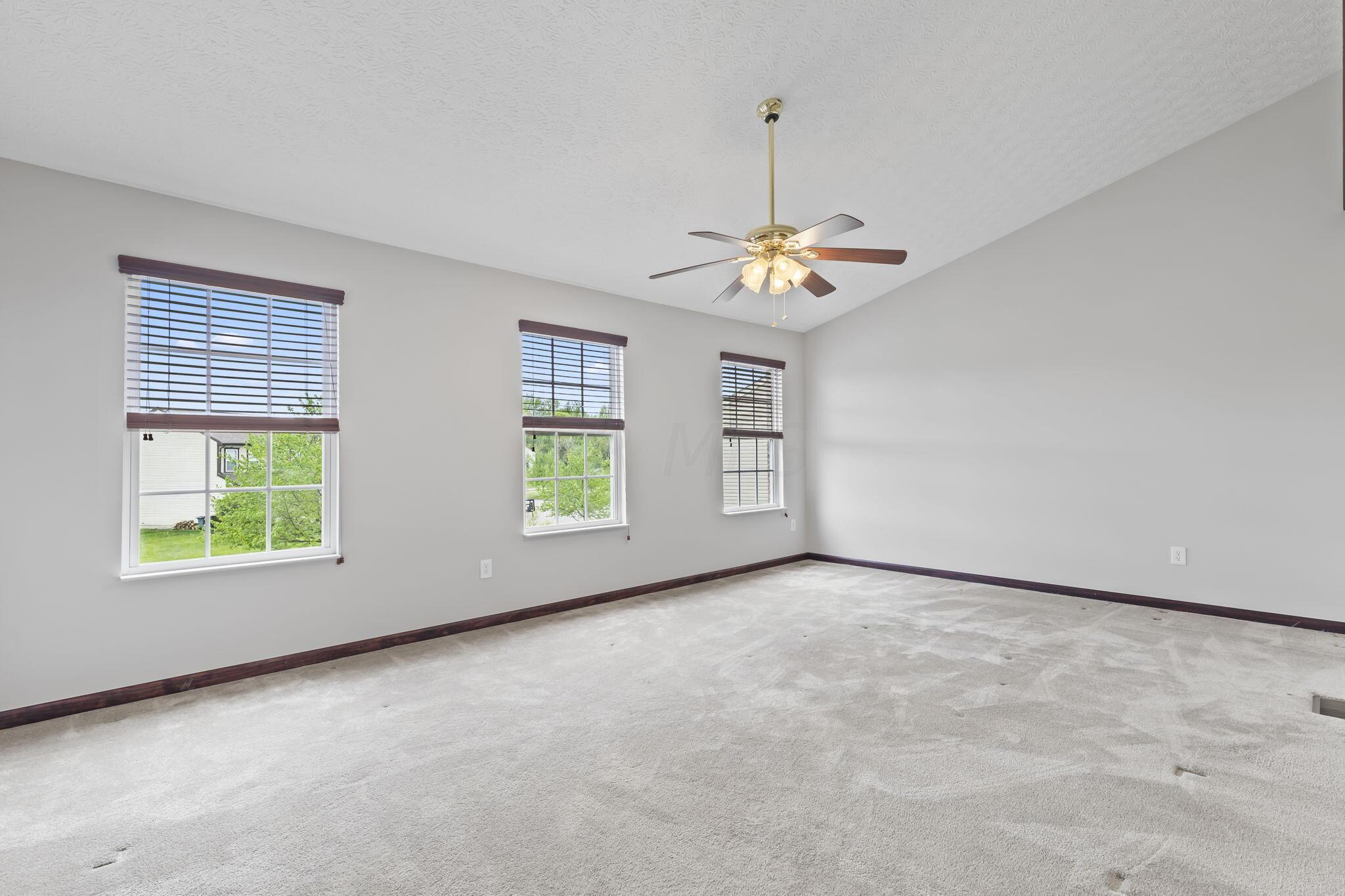 155 Heathermere Loop