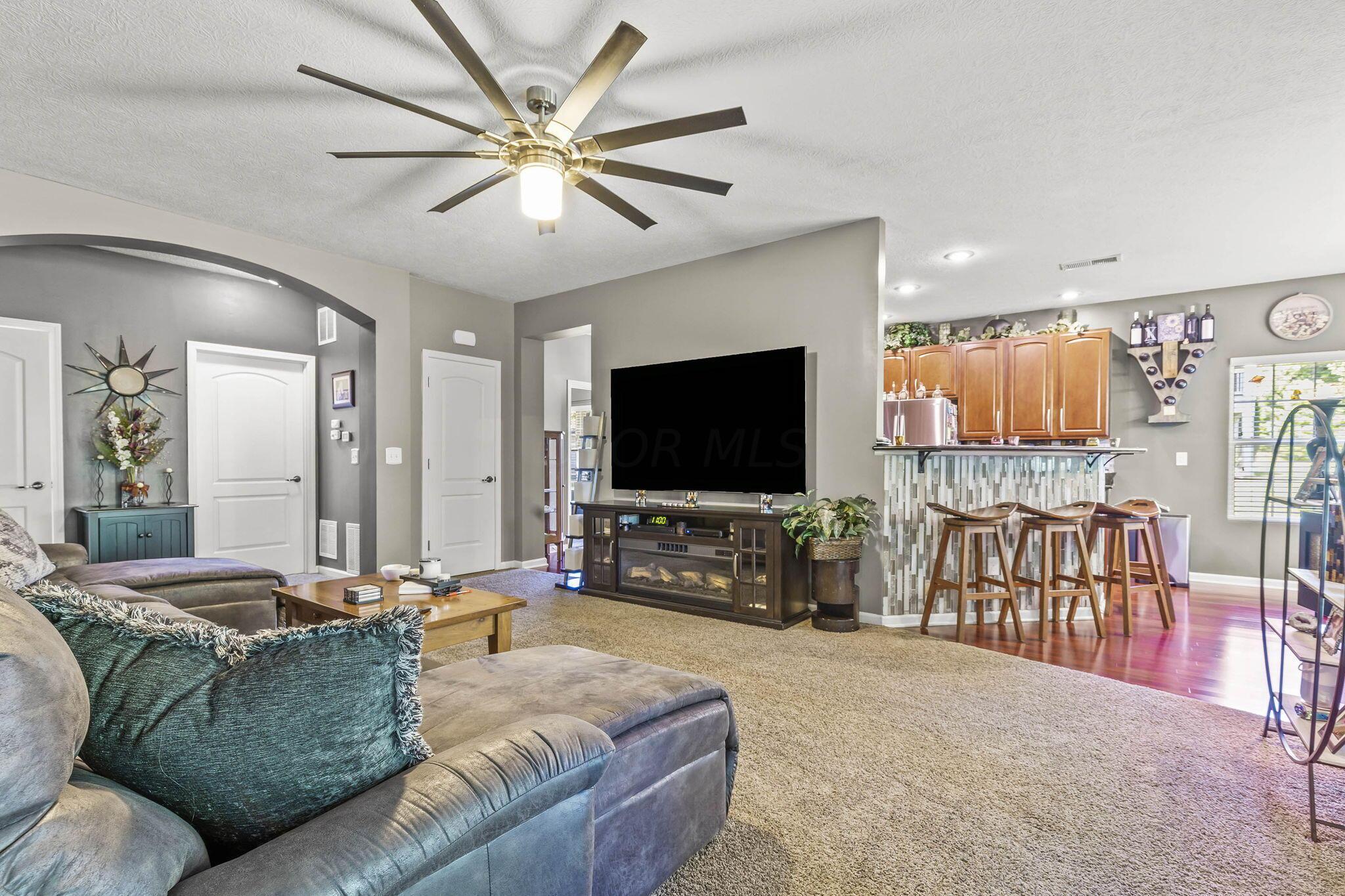 9144 Scenic View Circle