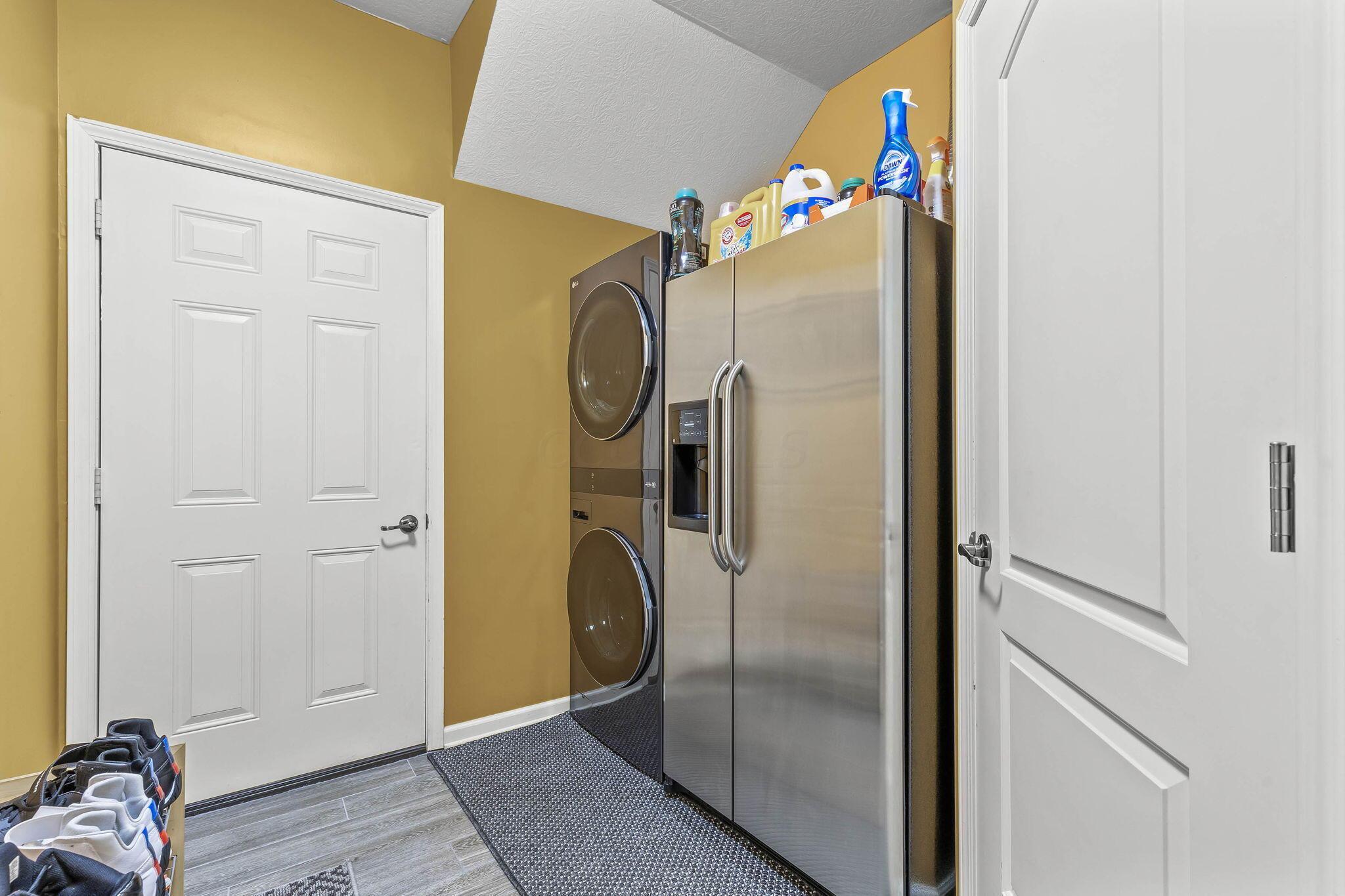 9144 Scenic View Circle