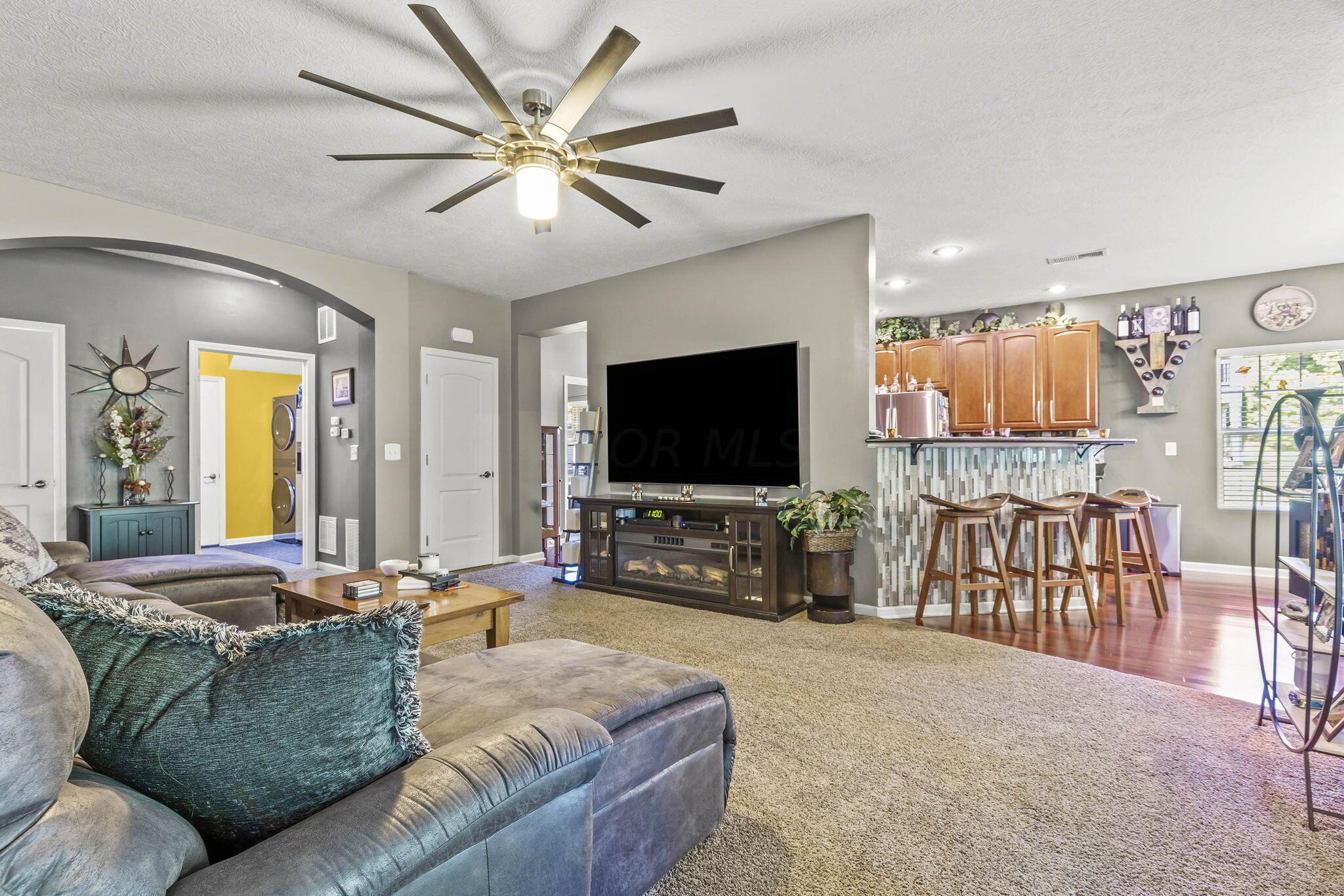 9144 Scenic View Circle