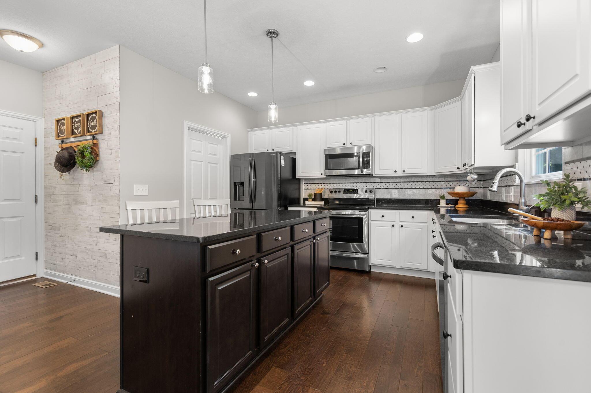 7689 Whitepine Ridge Court