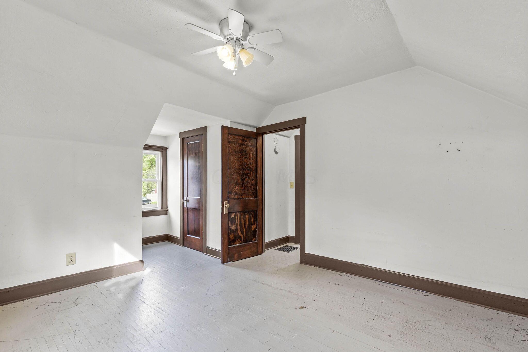 611 E College Avenue