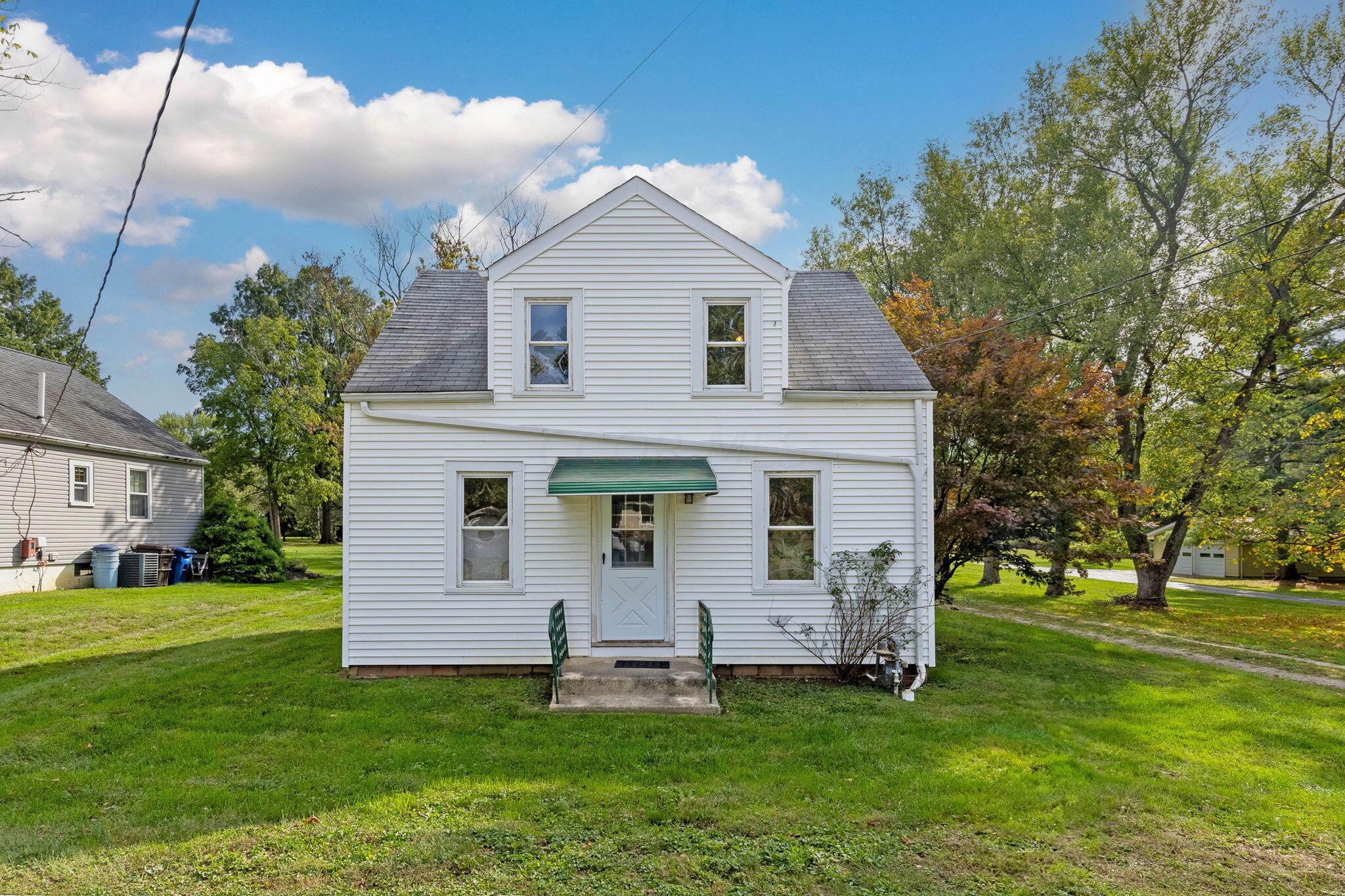 611 E College Avenue