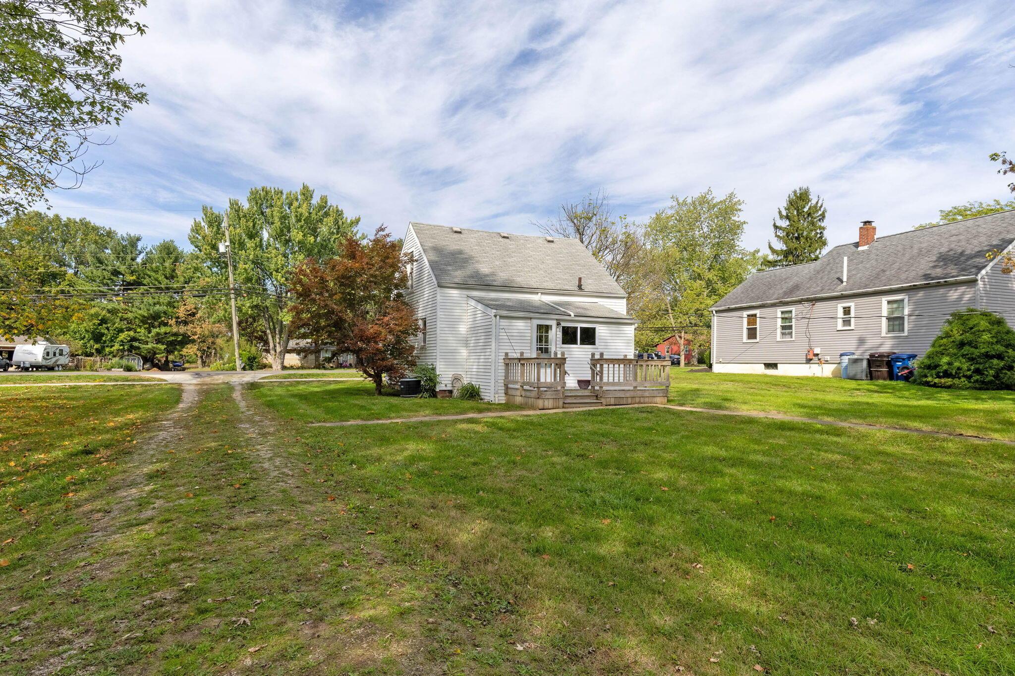 611 E College Avenue