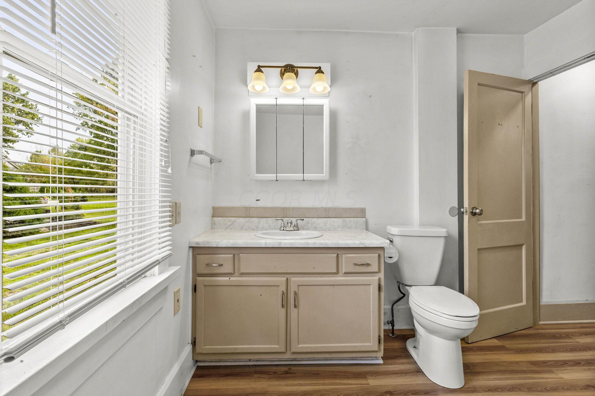 611 E College Avenue