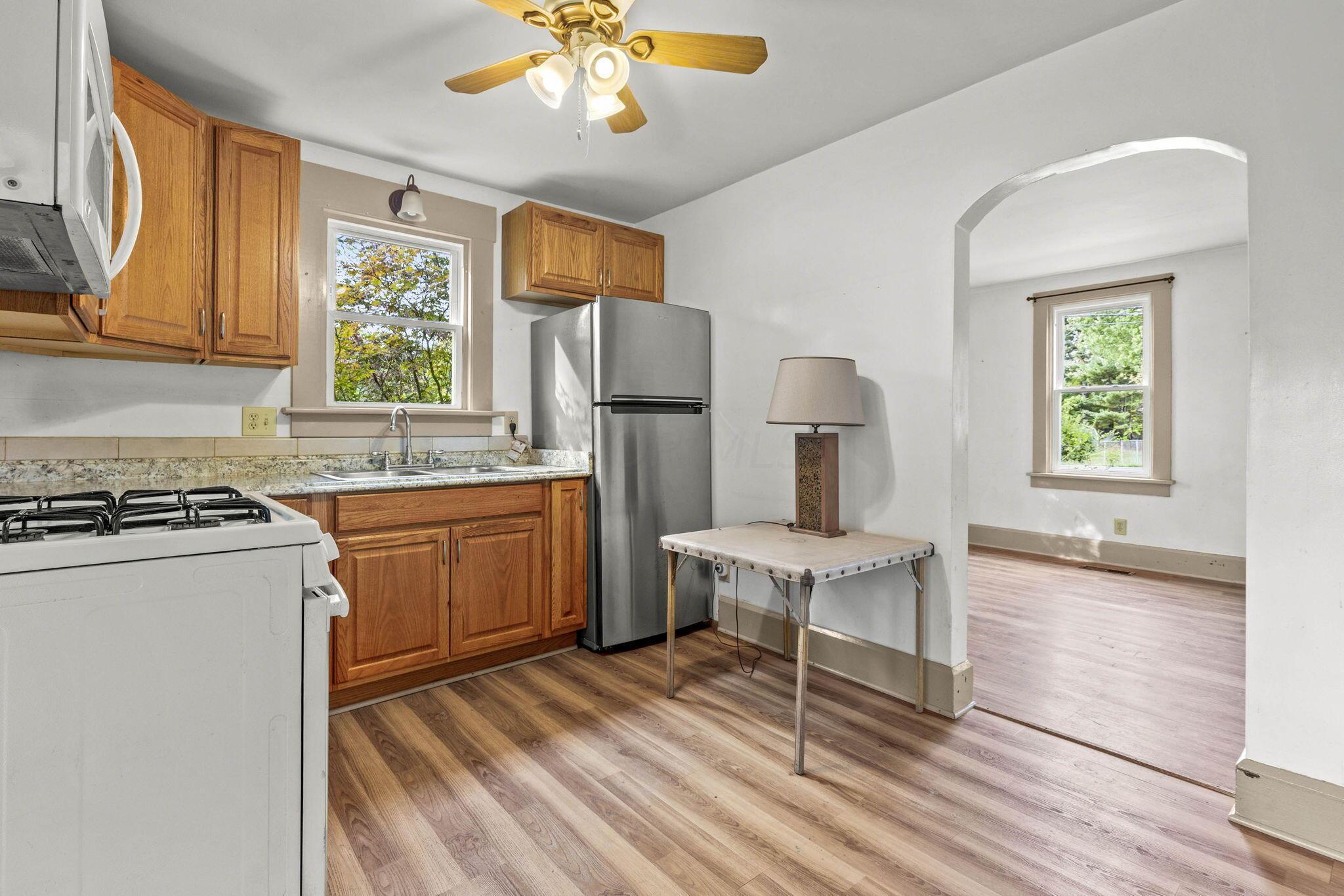 611 E College Avenue