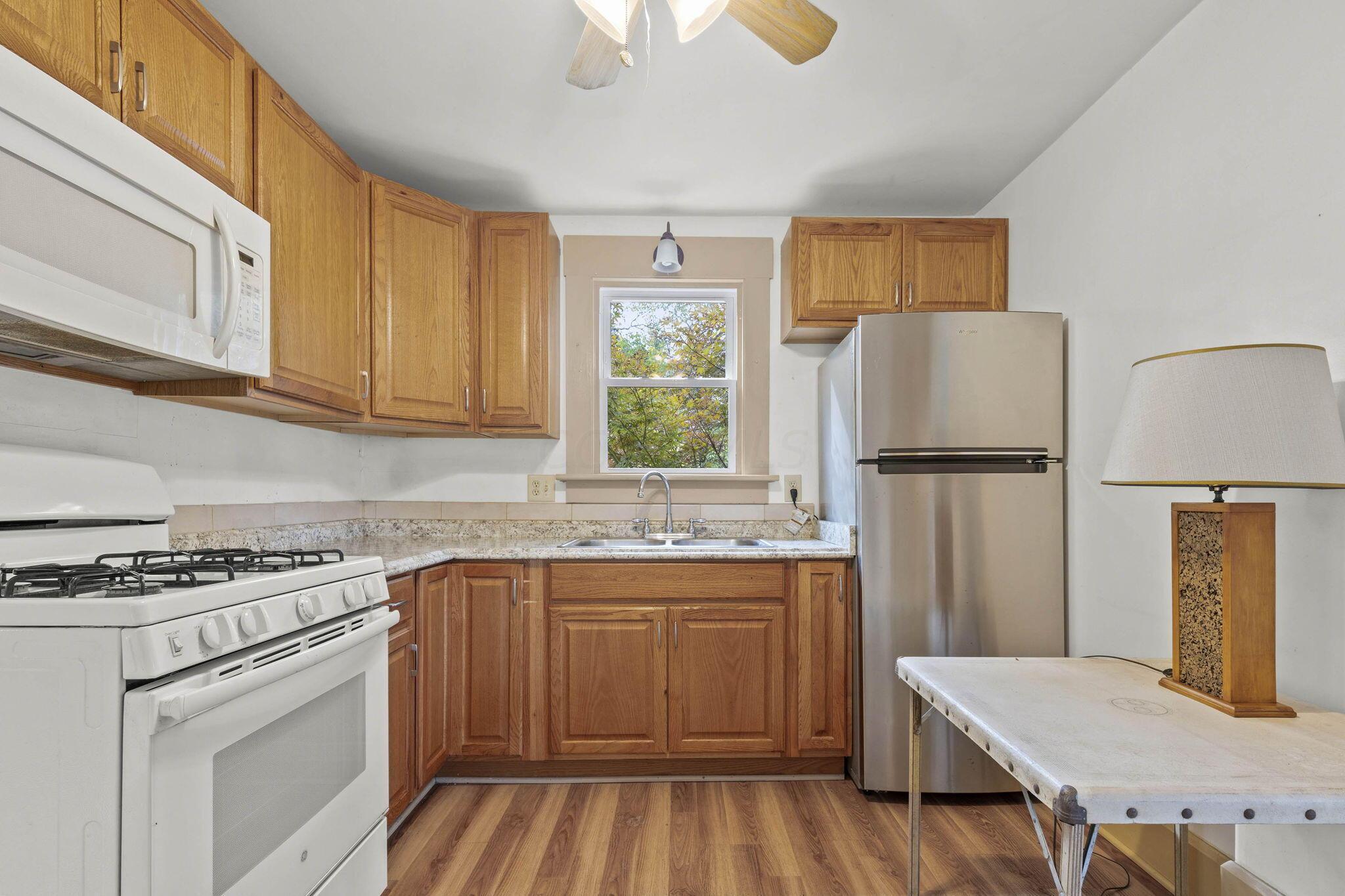 611 E College Avenue