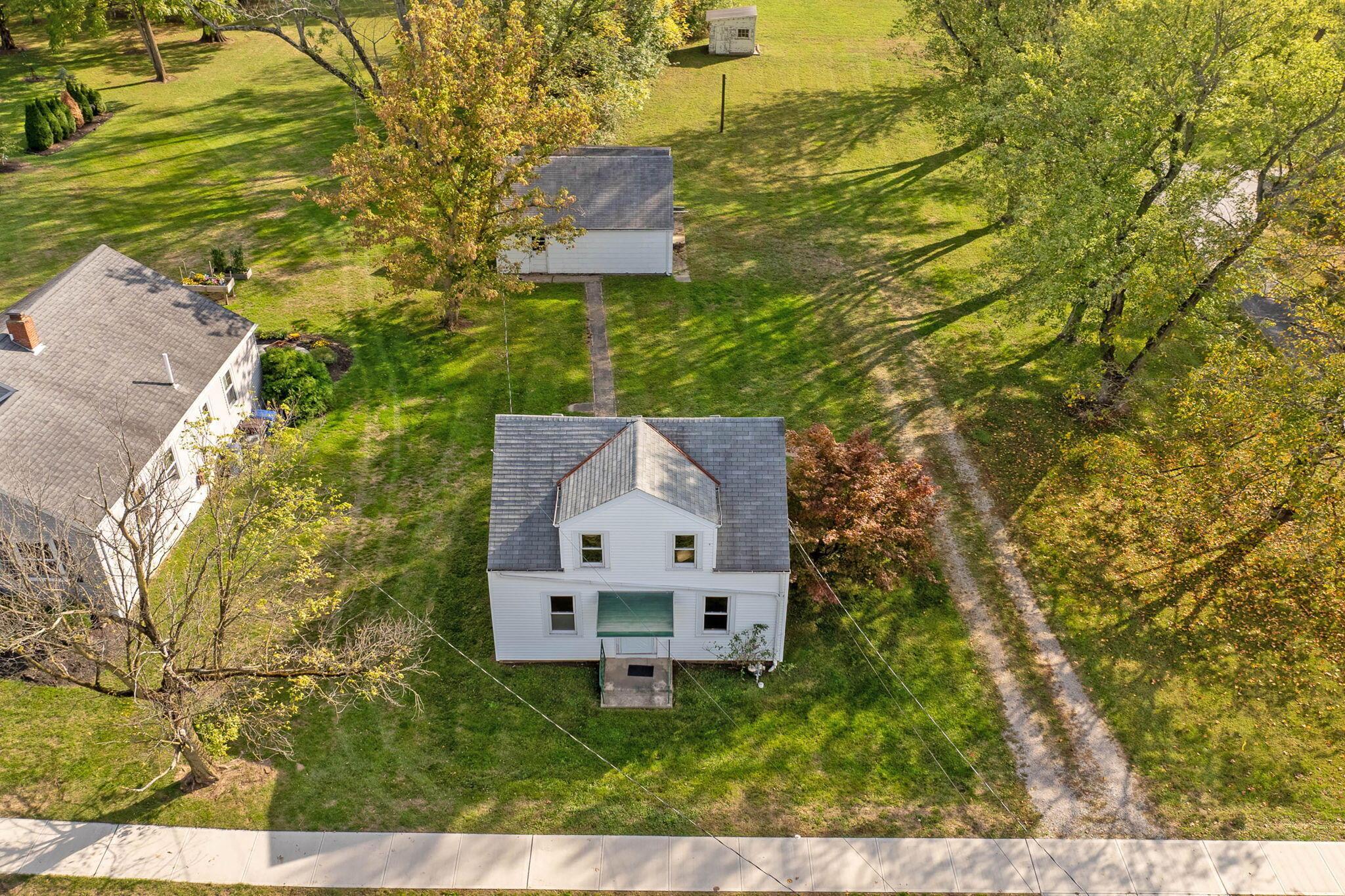 611 E College Avenue