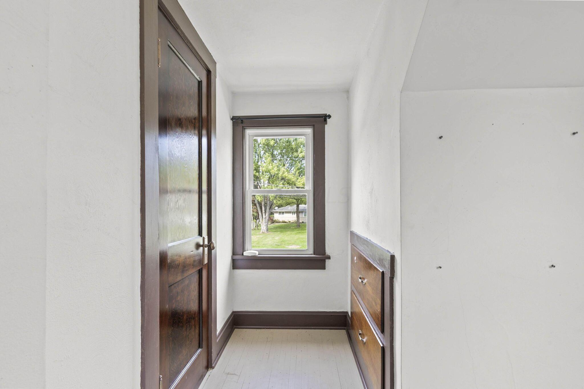 611 E College Avenue