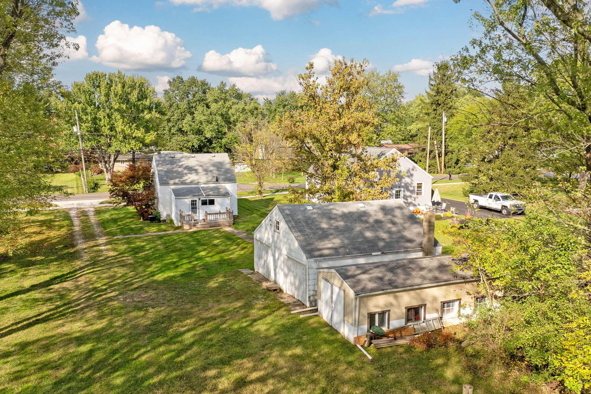 611 E College Avenue