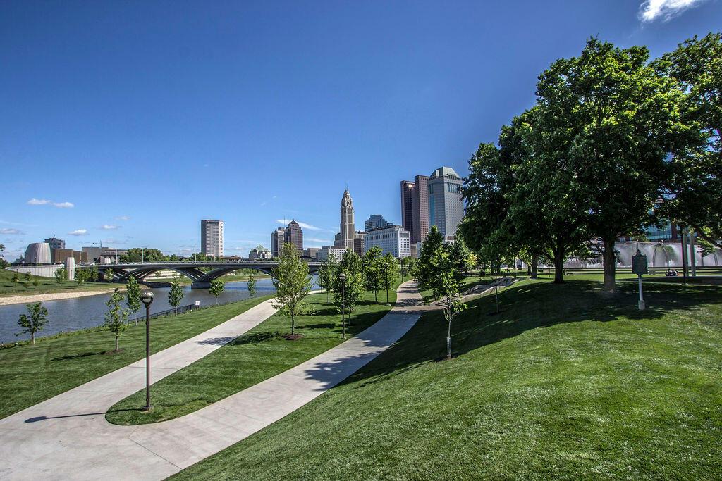 444 N Front Street, 207