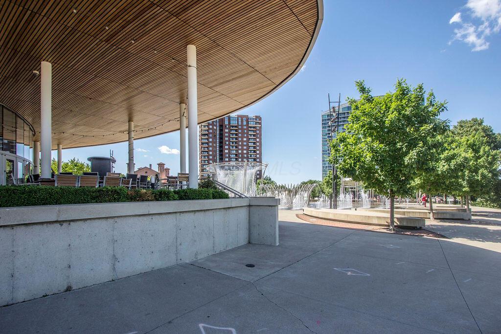 444 N Front Street, 207