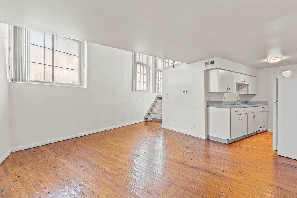 444 N Front Street, 207