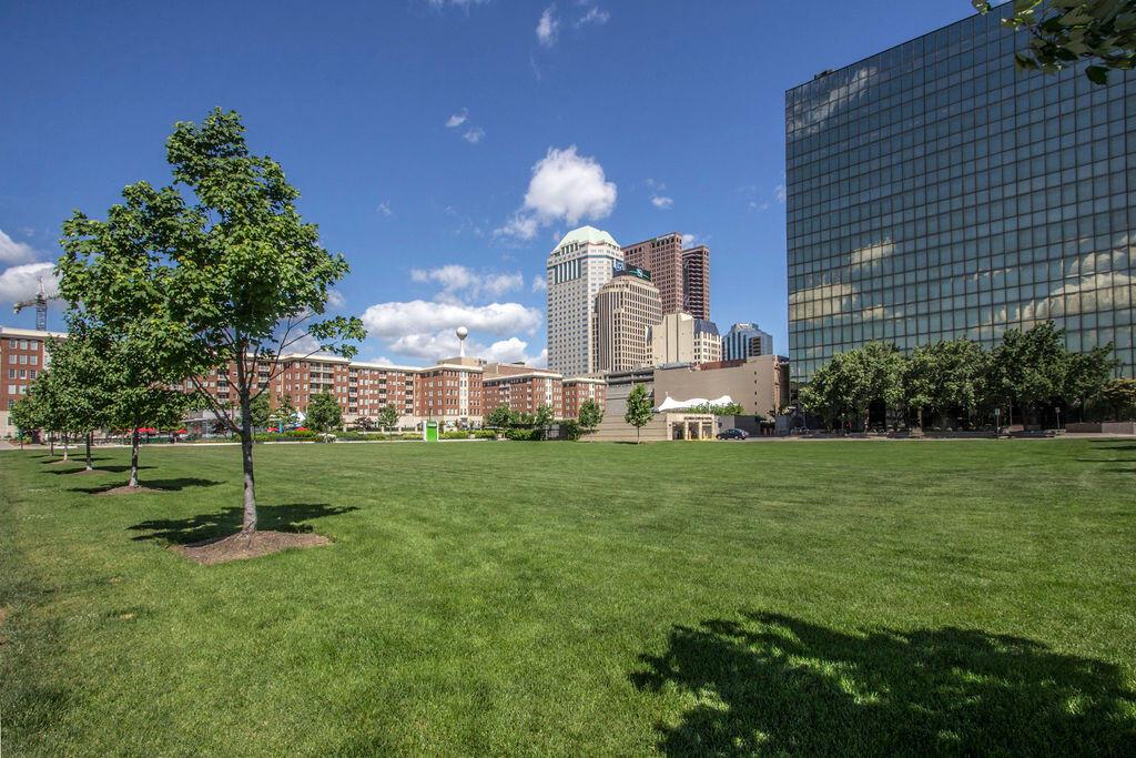 444 N Front Street, 207