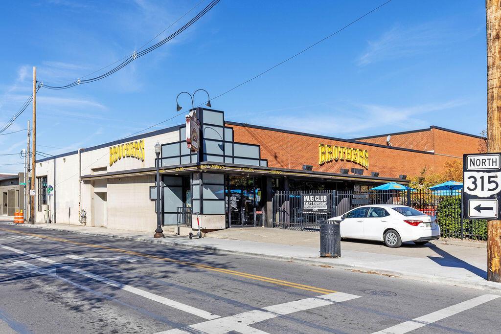 444 N Front Street, 207