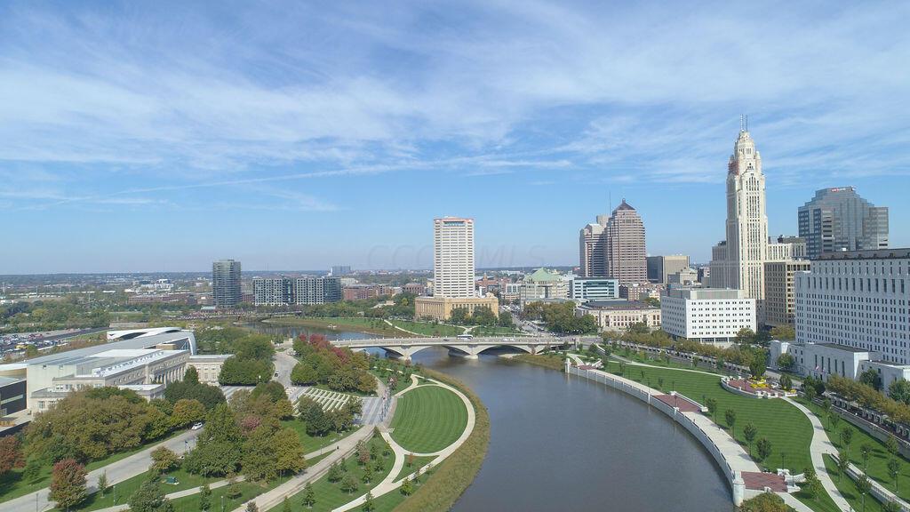 444 N Front Street, 207