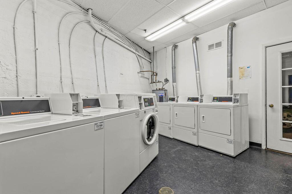 444 N Front Street, 207