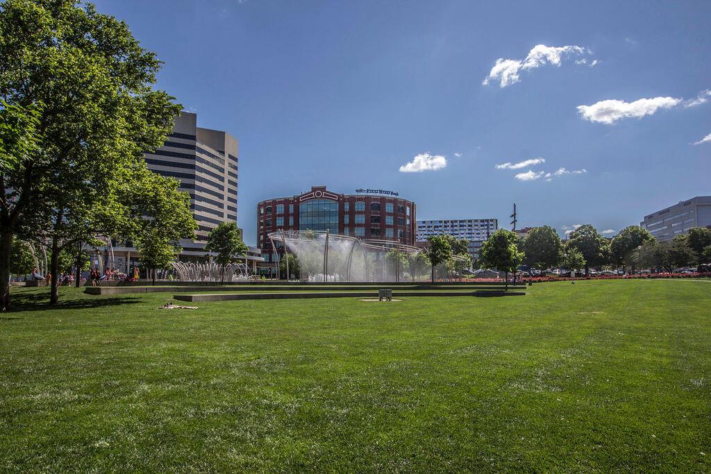 444 N Front Street, 207