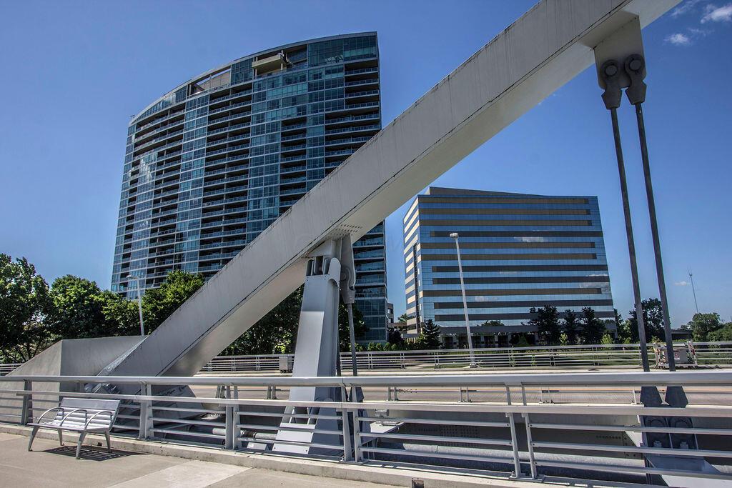 444 N Front Street, 207