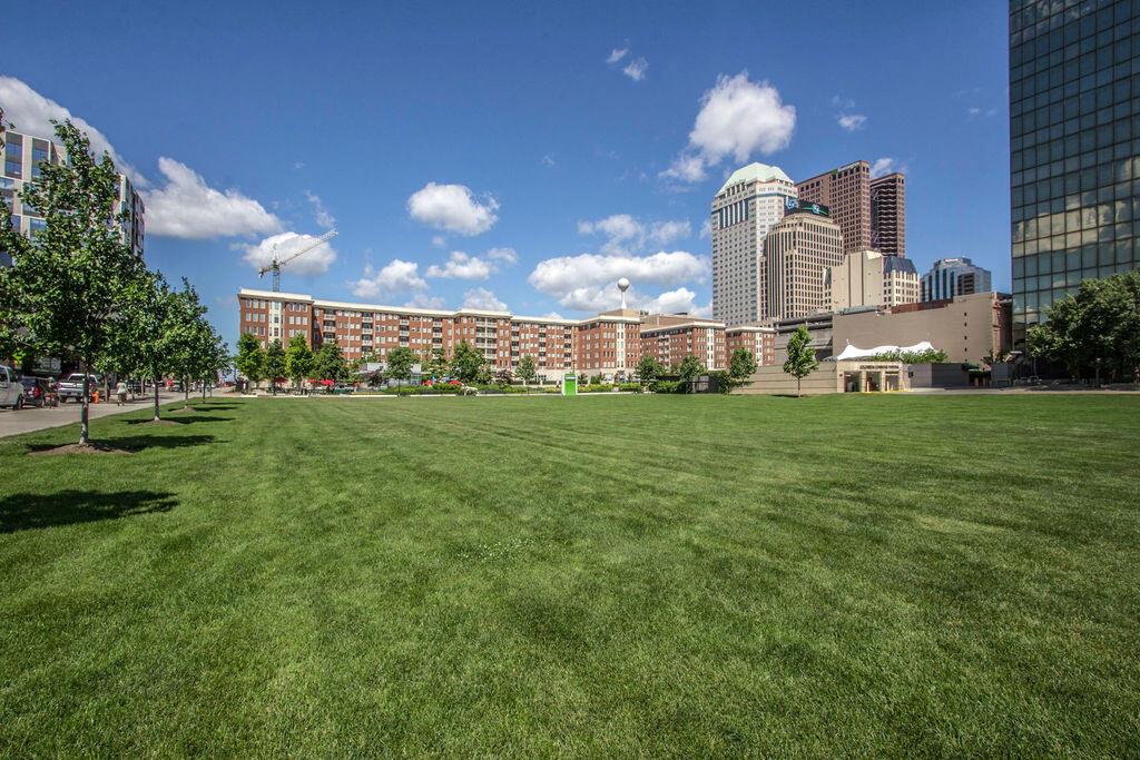 444 N Front Street, 207