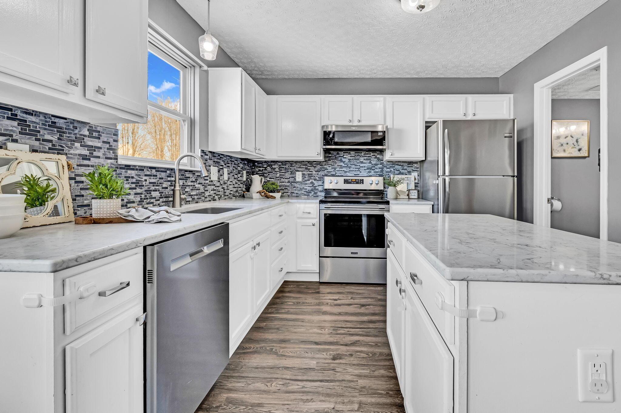 6200 Plumfield Drive