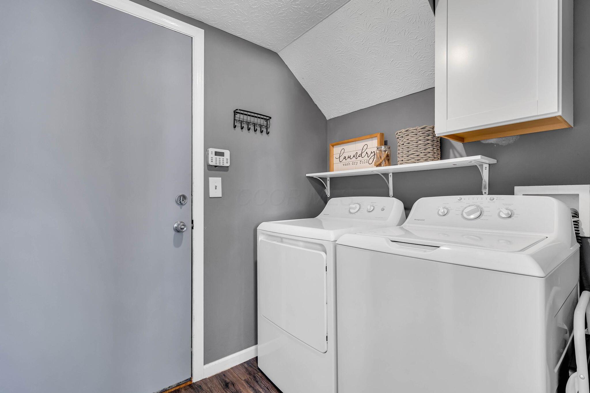 6200 Plumfield Drive