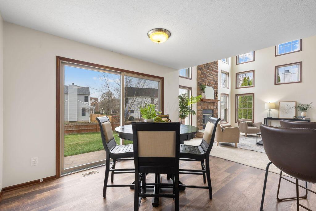 841 Lone Rise Drive W