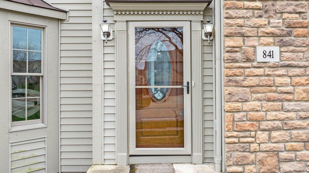 841 Lone Rise Drive W